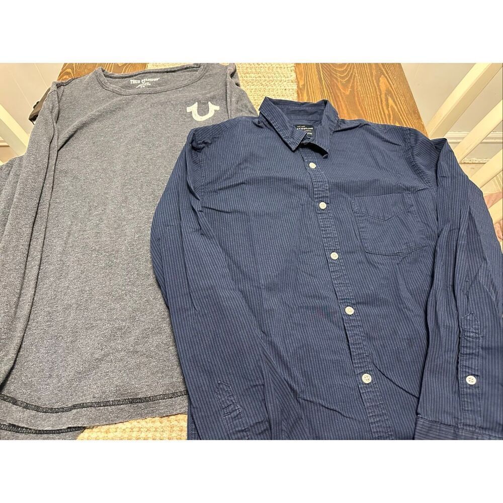 True Religion Lucky Brand button up Men’s size Medium Logo Spellout Long Sleeve